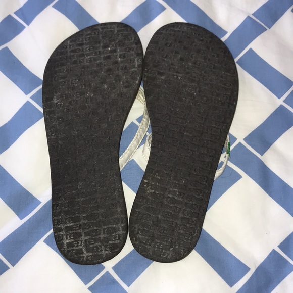 EUC sanuk sandals - Picture 4 of 4